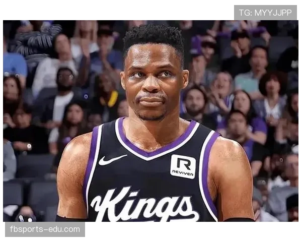 拉塞尔·威斯布鲁克突破创造多次关键机会，带动球队进攻节奏明显提升