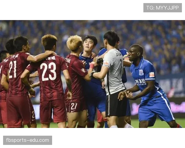 申花进攻过度依赖单核，选择匮乏问题逐步反映在比赛走势中