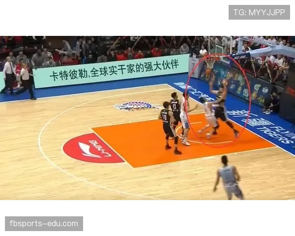 详细解读篮球比赛中断规则的适用场景以及裁判处理标准